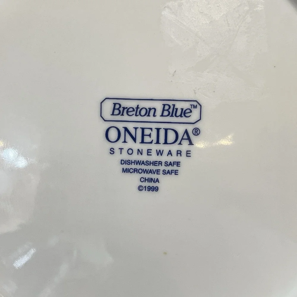 Oneida BRETON BLUE Stoneware Dinner Plate 1999 Width 10.5